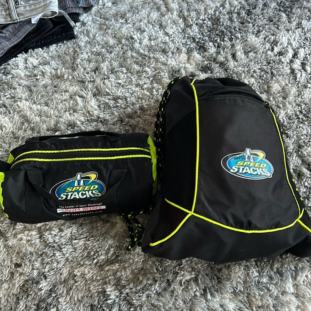 A complete cup stacking set